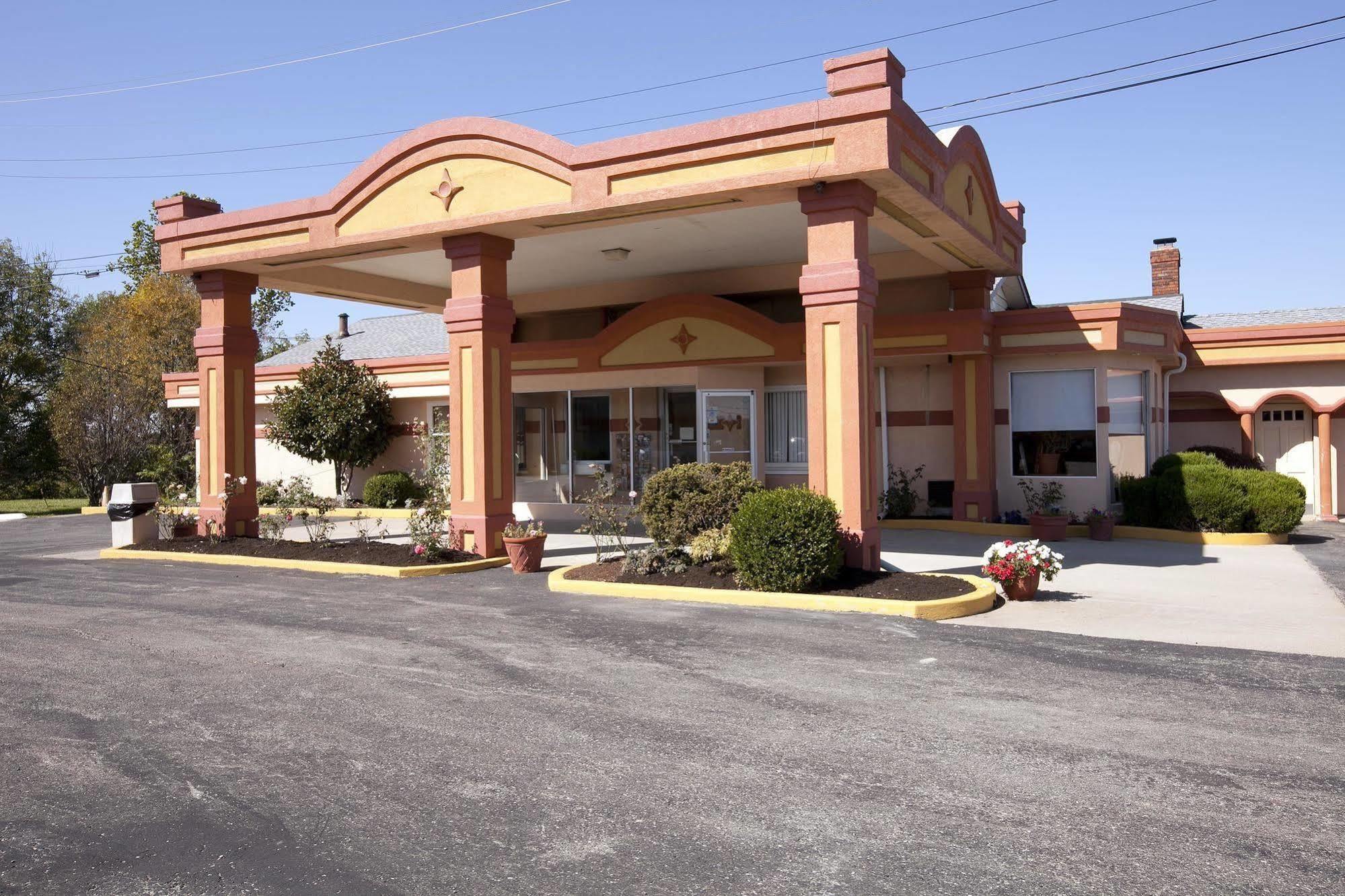 Americas Best Value Inn & Suites Williamstown Exterior photo