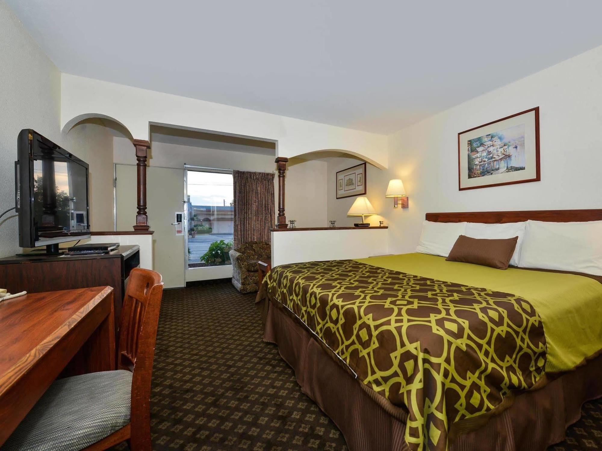 Americas Best Value Inn & Suites Williamstown Exterior photo